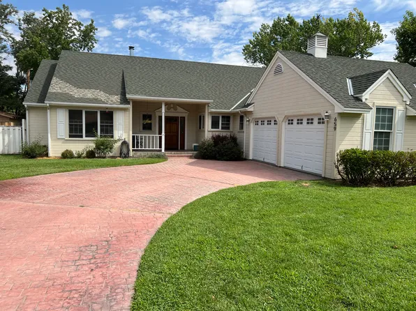 659 Maple Ave, Bishop, CA 93514