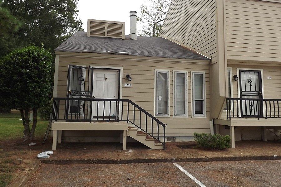 1st image of 2416 Talmadge Pl #D-16