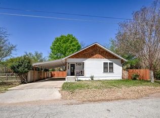 216 S Pecan St, Mason, TX 76856