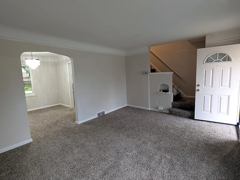 7405 Curtis St — Photo 10