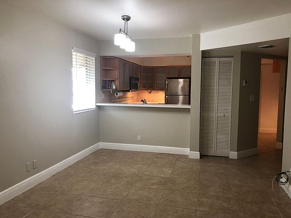 4th image of 15555 Miami Lakeway N #N