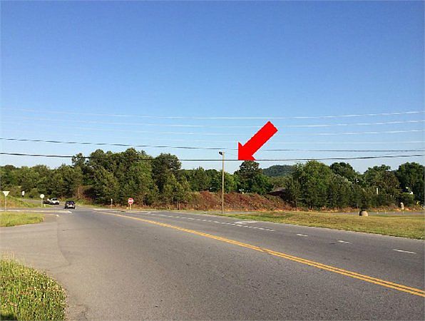 1st image of Carlton Dr
