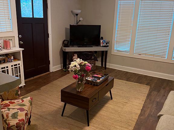 3rd image of 490 Barnett Shoals Rd APT 413