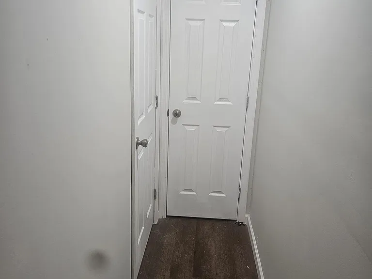 219 Castleton Ter — Photo 12