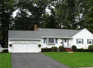 37 Ledgewood Dr, Danvers, MA 01923