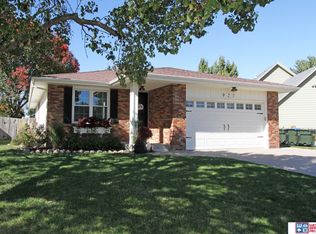 927 N 86th St, Lincoln, NE 68505