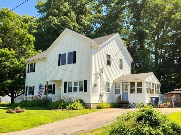 9 Maid Marion St, Oxford, MA 01540