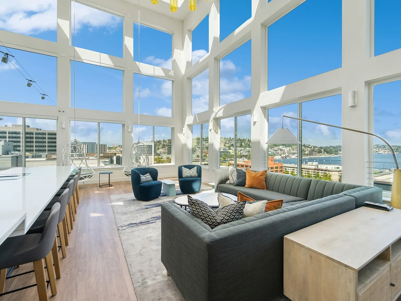 AMLI South Lake Union — Photo 1