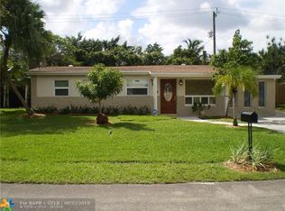 5640 Douglas St, Hollywood, FL 33021