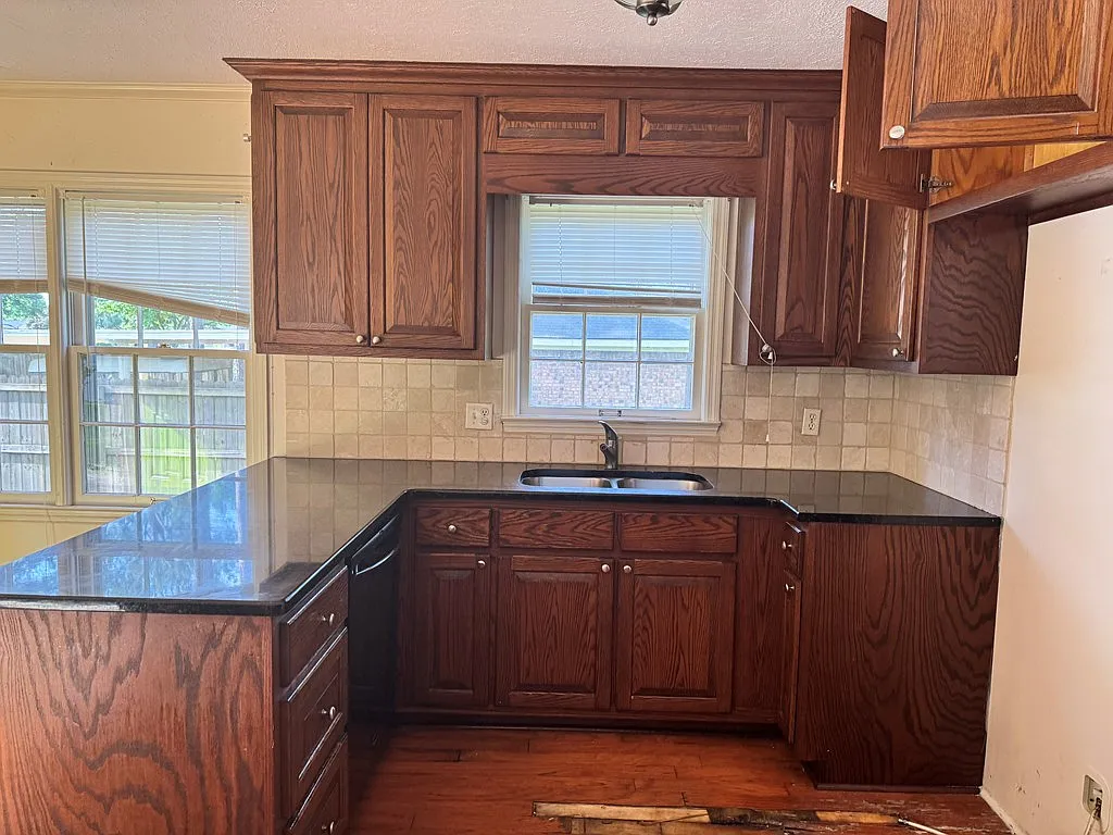 3 bed, 2.0 bath, 1514 sqft, $1,600 — Photo 3