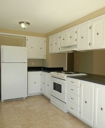 3rd image of 9722 14th Ave E