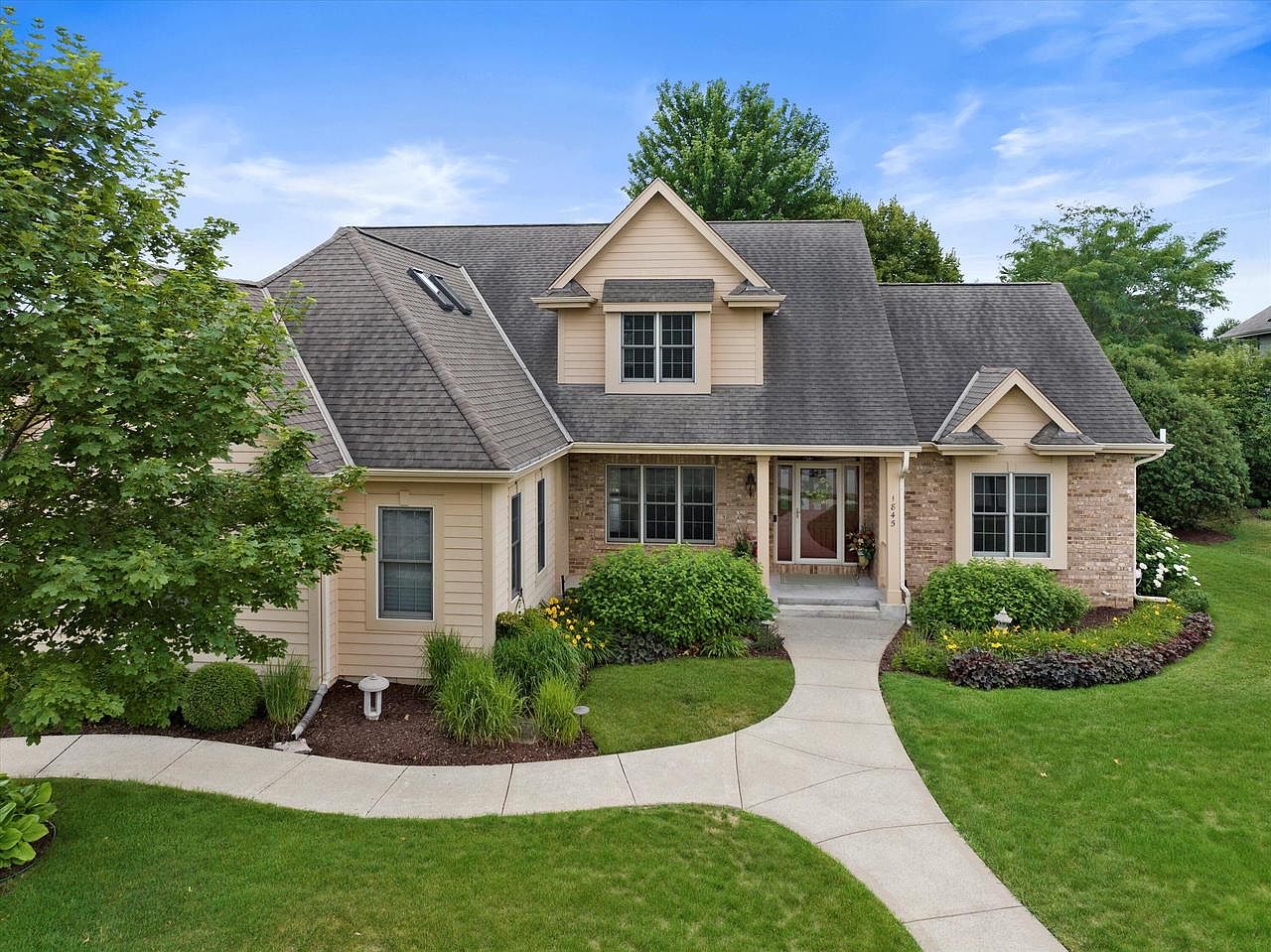 1845 Mineral Springs BOULEVARD, Oconomowoc, WI 53066 Zillow