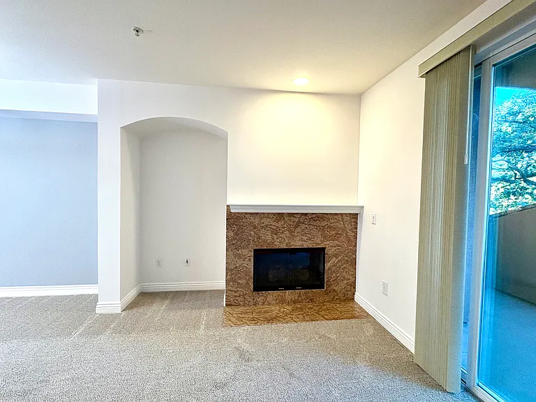 1310 Creekside Dr — Photo 16