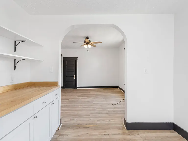 649 South Ave — Photo 4
