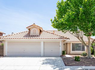 1621 Running Creek Dr, North Las Vegas, NV 89031