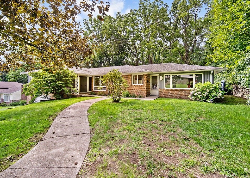 34 Carol Ln, Holyoke, MA 01040 Zillow