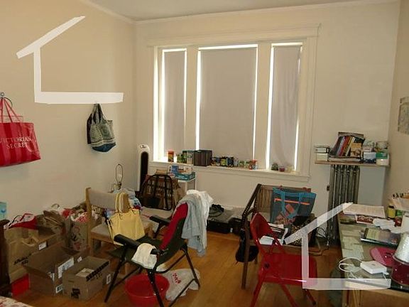 3rd image of 1822B Beacon St #A7