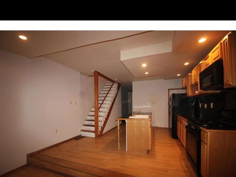 1st image of 22 Hermitage St