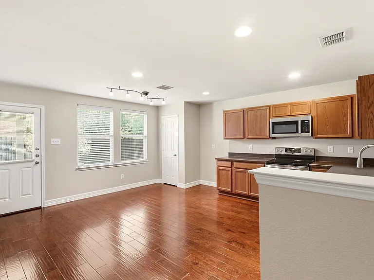 12858 Galaxy Dr — Photo 8