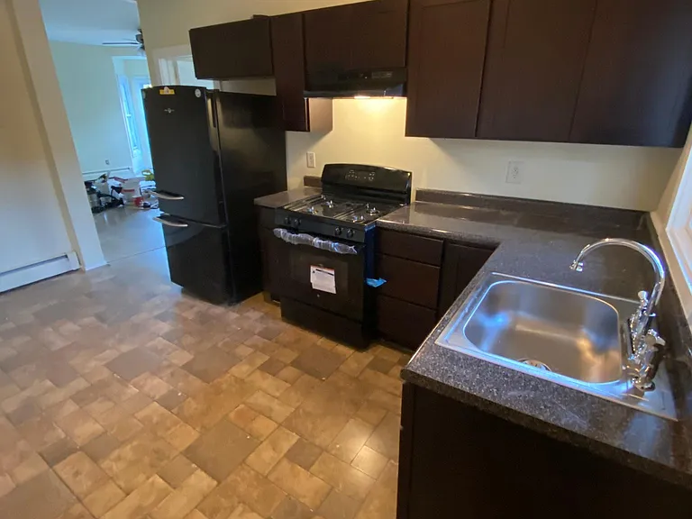 321 Grand Ave #2 — Photo 8