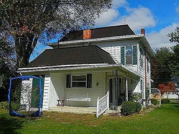 4th image of 517 Mechanic St