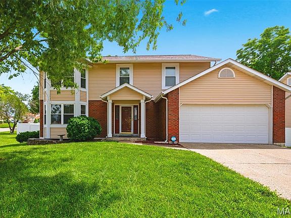 2nd image of 1296 Robertridge Dr