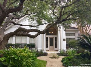11 Inwood Ridge Dr, San Antonio, TX 78248