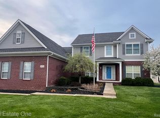 8938 El Dorado Dr, White Lake, MI