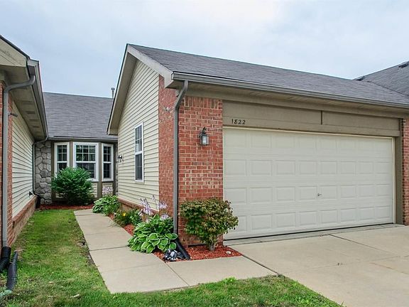 2nd image of 1822 Wexford Dr