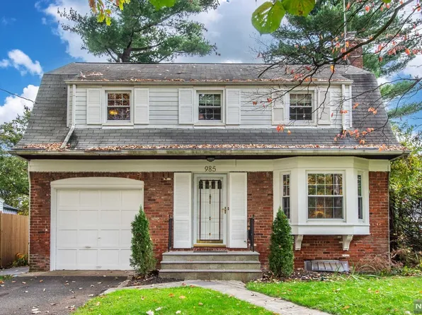985 Warren Pkwy, Teaneck, NJ 07666