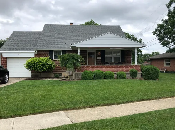 40 Brookside Dr, Brookville, OH 45309