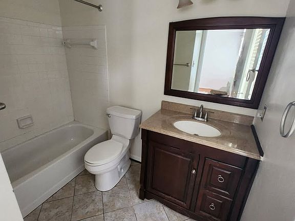 5th image of 934 Lake Overlook Dr