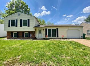 315 Whitehall Dr, O'Fallon, IL 62269