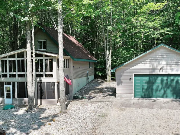 7627 Crestrose Dr, Mancelona, MI 49659