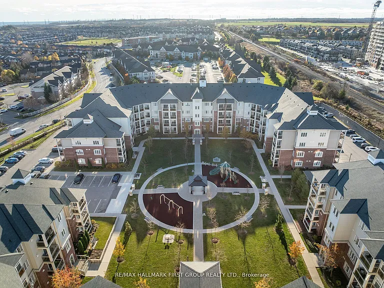 84 Aspen Springs Dr #201 — Photo 39