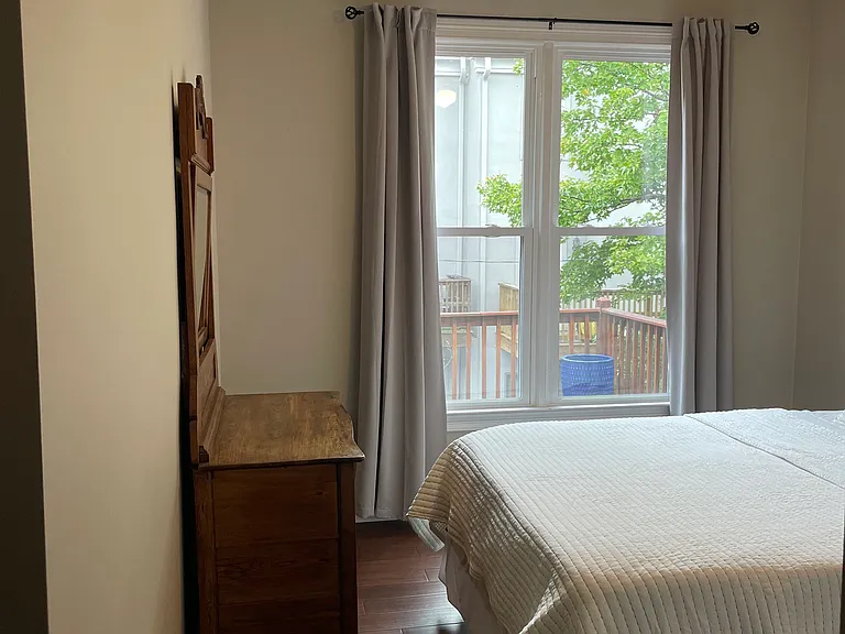 Guest bedroom