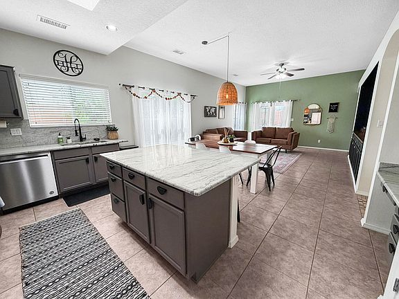 3rd image of 5543 Costa Uerde Rd NW