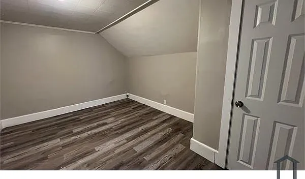 50 Vernon St #3 — Photo 5