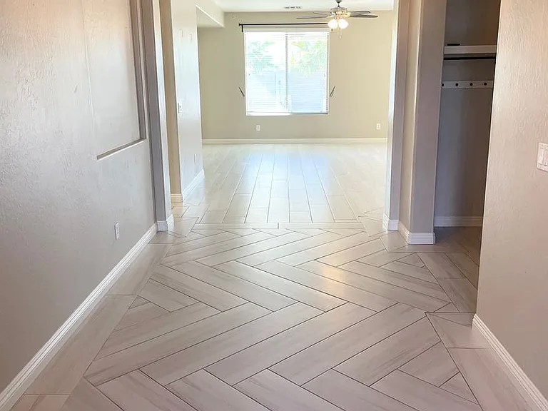 38205 W Montserrat St — Photo 5