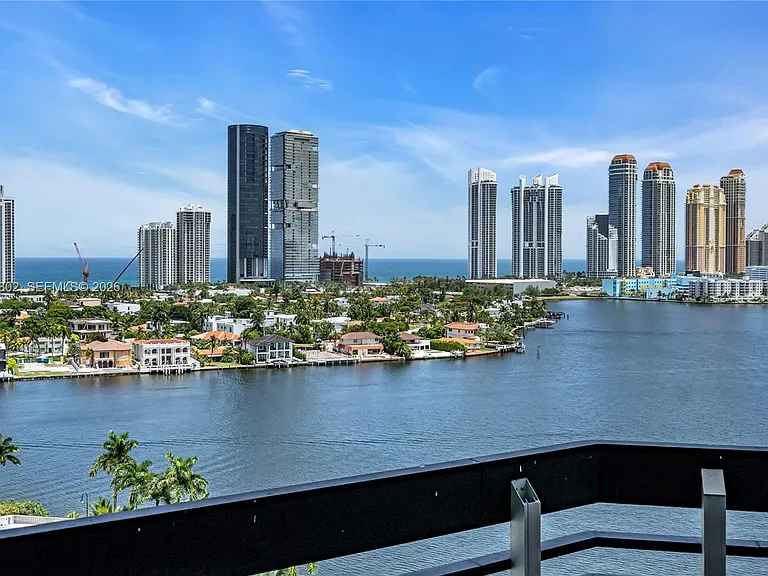 3600 Mystic Pointe Dr #1816 — Photo 7