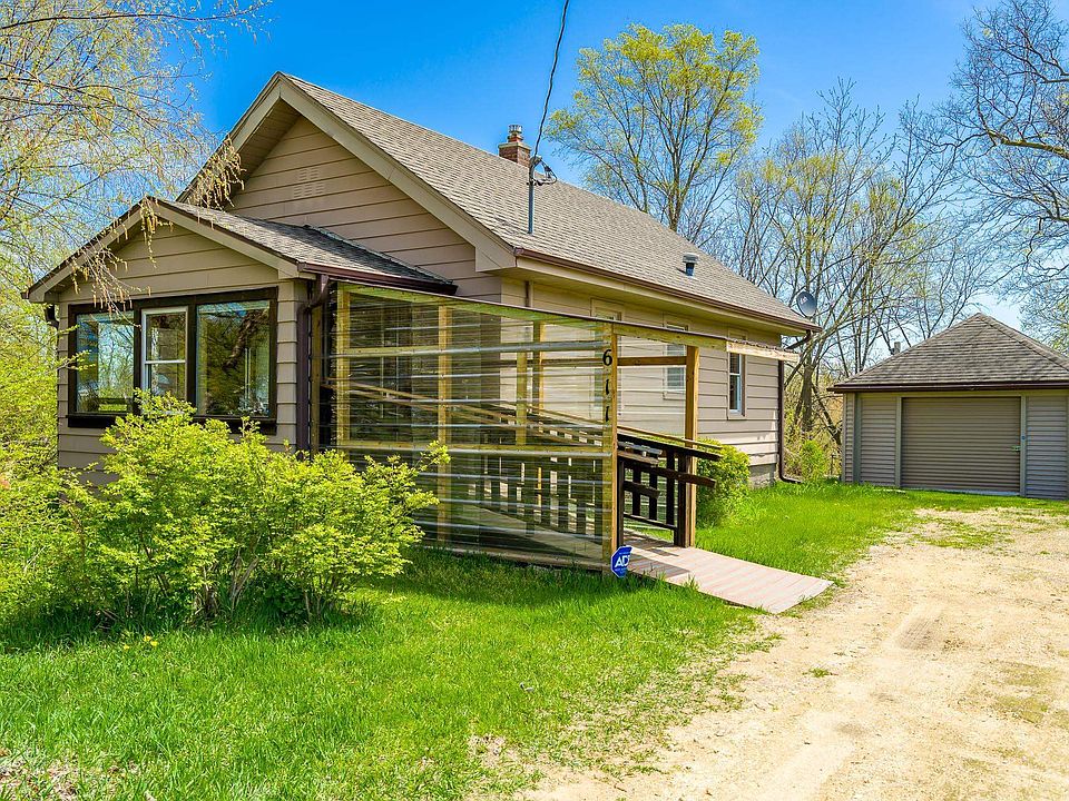 611 S Bluff St, South Beloit, IL 61080 MLS 202302221 Zillow