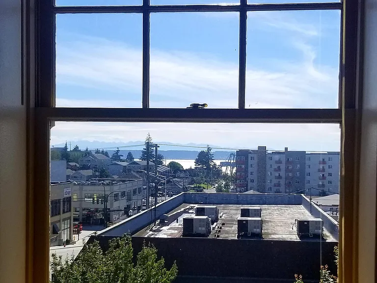 Wow, a sunny day looking west to the water!