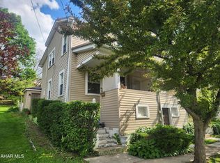 208 Hickory St, Hollidaysburg, PA 16648