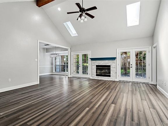 2nd image of 6024 Chateau Loire Cir