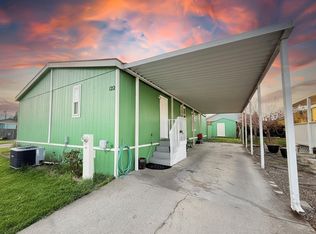 1570 S Peach St SPACE 122, Medford, OR 97501