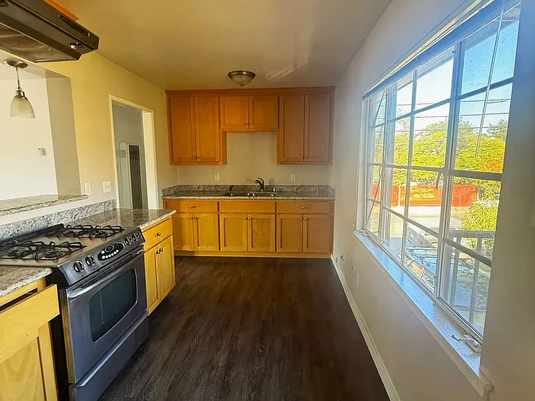 647 N San Pedro St — Photo 9