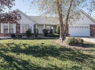 1359 Presidents Landing Dr, O'Fallon, MO 63366