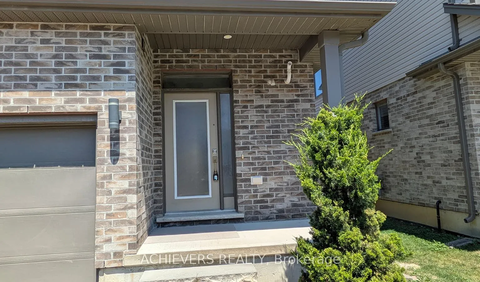 3 bed, $2,600 — Photo 2