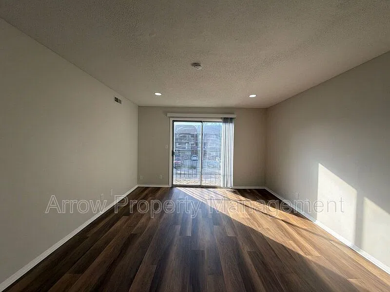 1 bed, 1.0 bath, 640 sqft, $725 — Photo 4