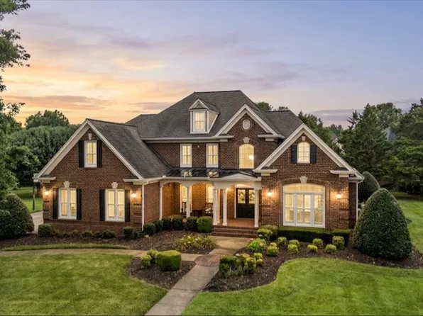 9867 Windrose Cir, Chattanooga, TN 37421
